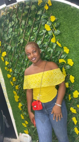 Alice, 29