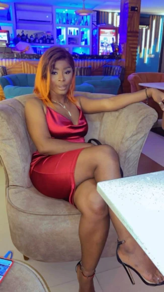 Andréa, 32