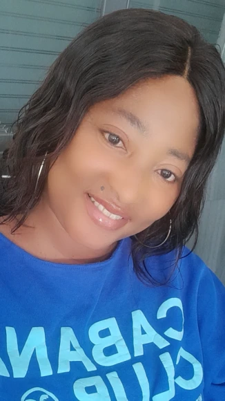 Angelle, 34
