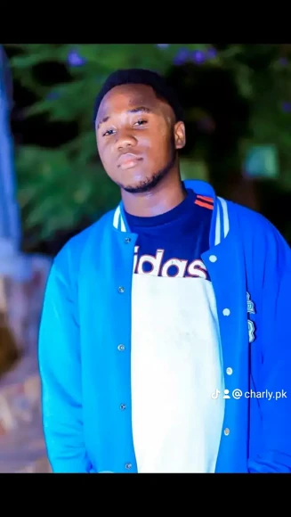 Charles, 22