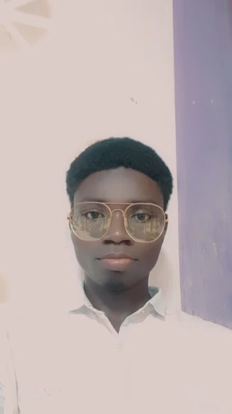 Davy, 25