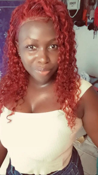 Estelle, 29