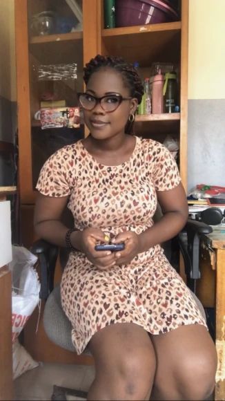 Ingrid, 25