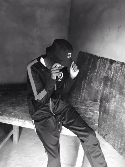 Kazama, 25