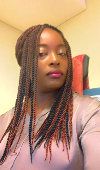 Laetitia, 40