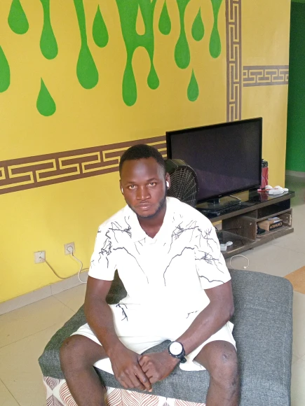 Lamine, 27