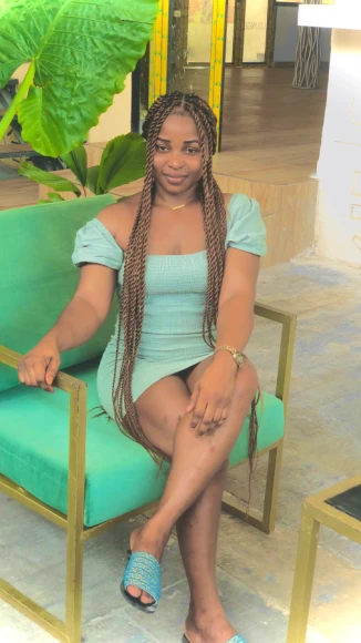 Marcelle, 25