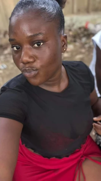 Myriam, 25