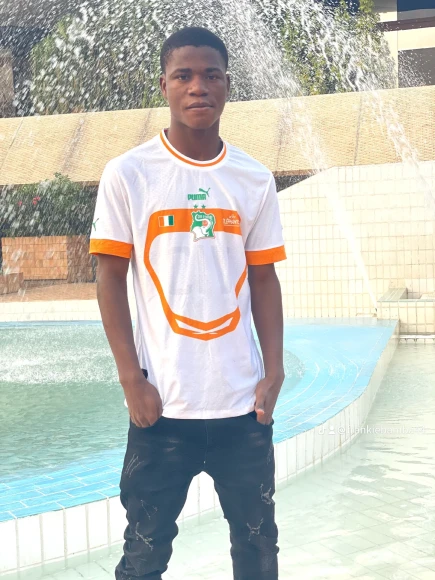 Zoumana, 23